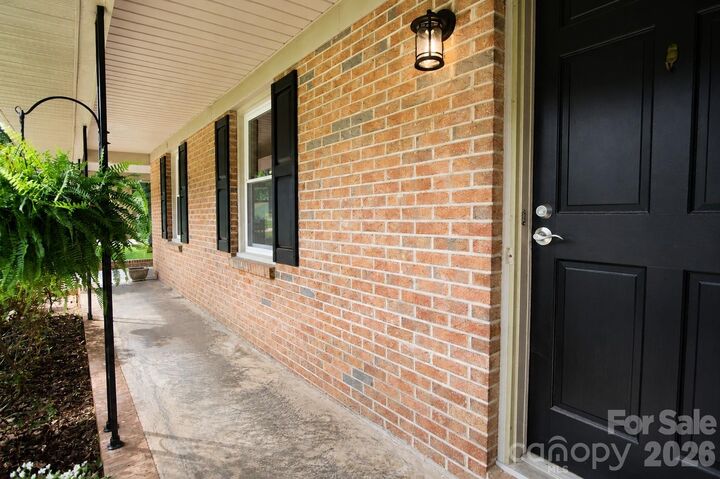 Property Photo:  2914 Dresden Drive  NC 28054 