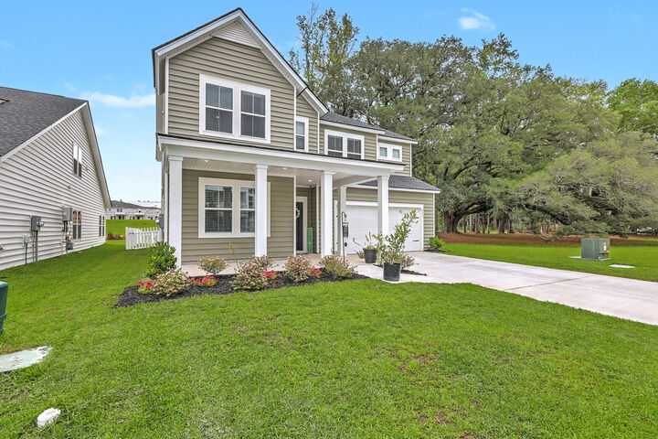 Property Photo: 411 Cropfield Drive SC 29485