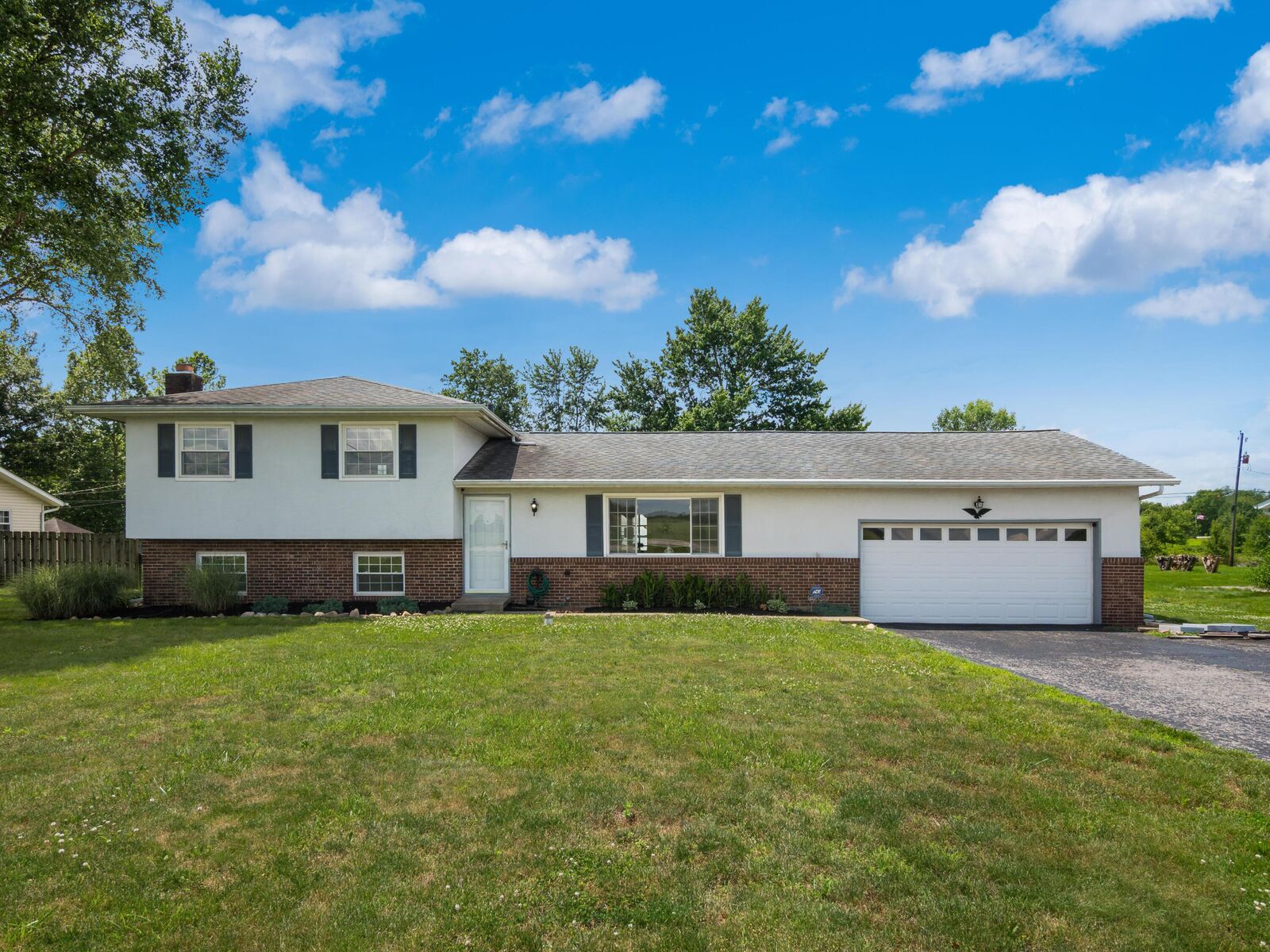 Property Photo:  5907 Ebright Road  OH 43125 