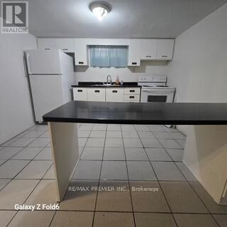Property Photo:  61 Grandview Avenue Bsmt  ON L3T 1H1 