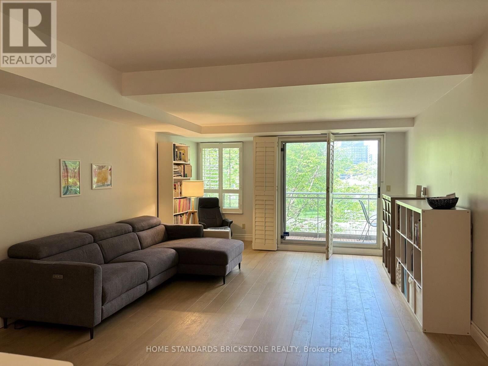 Property Photo:  9 Greenbriar Road 202  ON M2K 1H4 