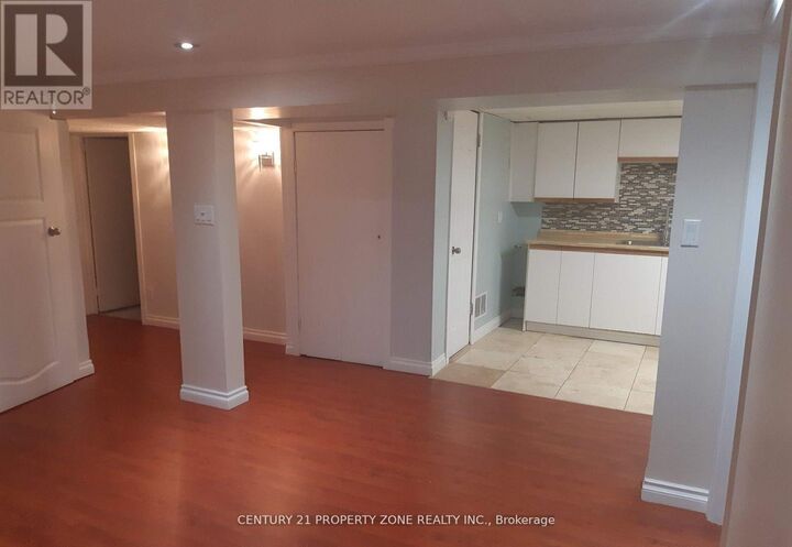 Property Photo:  164 Earnscliffe Circle Upper  ON L6T 2B7 
