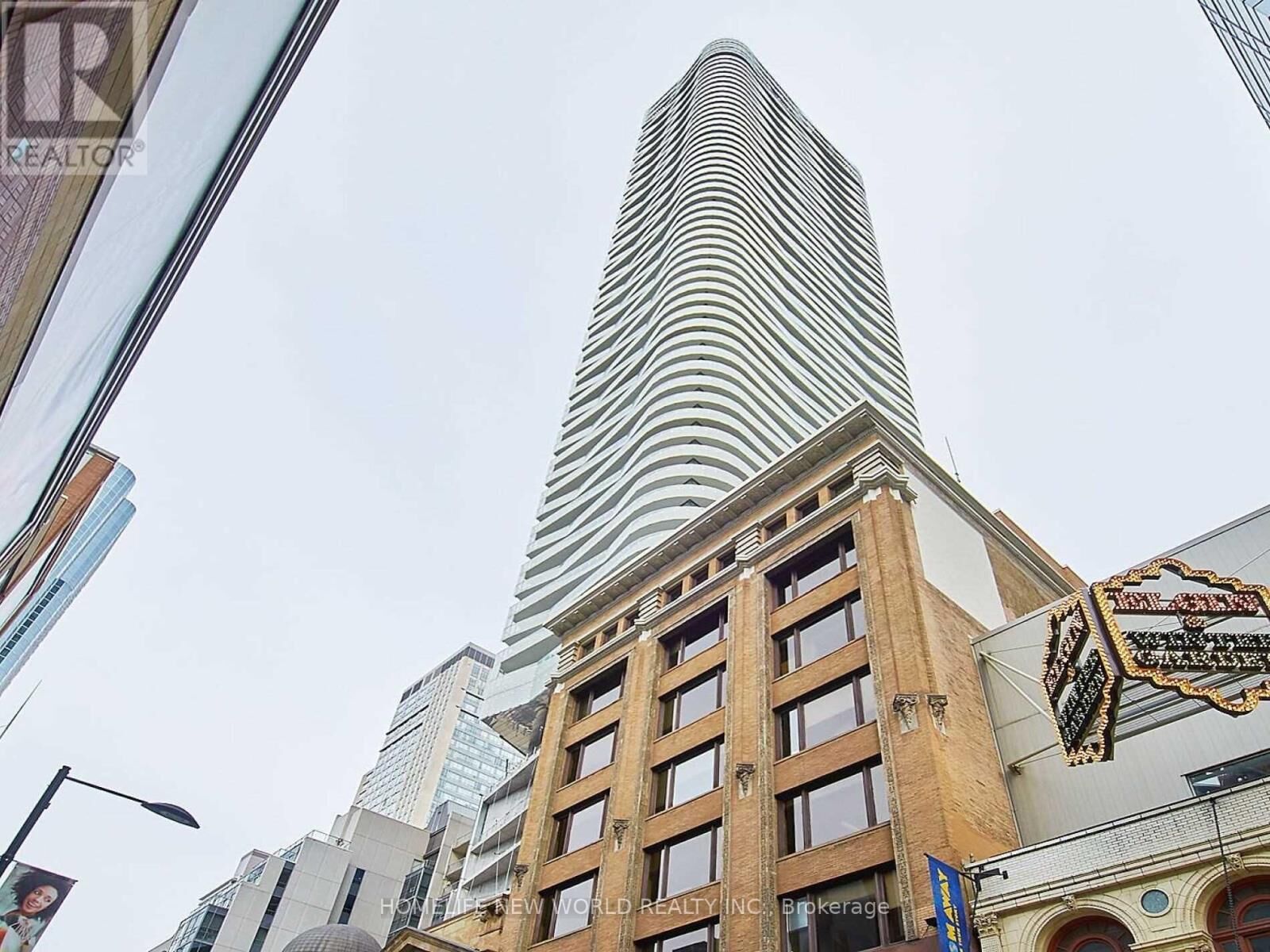 Property Photo:  197 Yonge Street 3508  ON M5B 1M4 