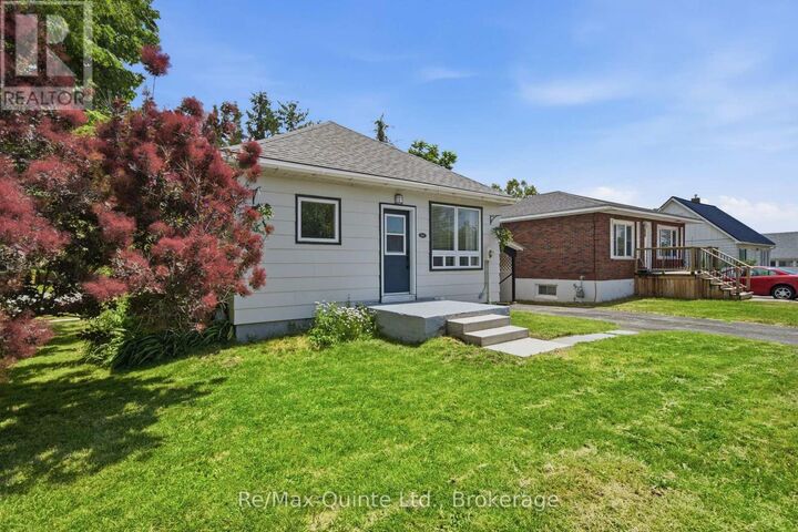 Property Photo:  261 Sidney Street  ON K8V 2T5 