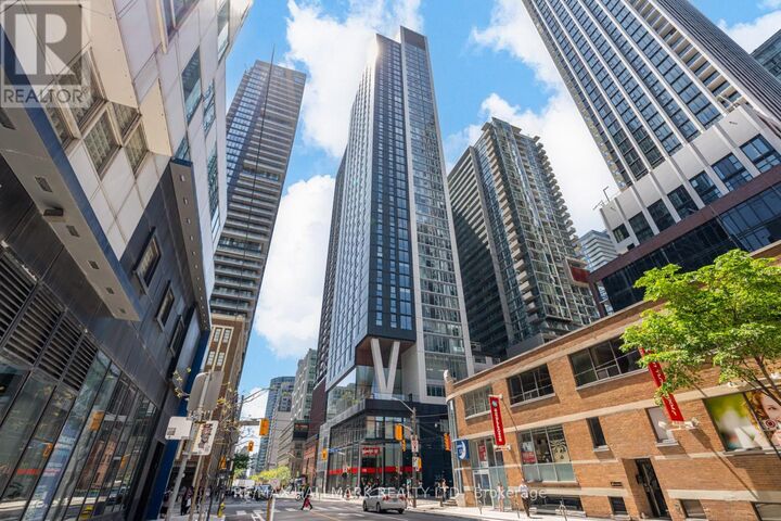 Property Photo:  357 King Street West 906  ON M5V 1K1 