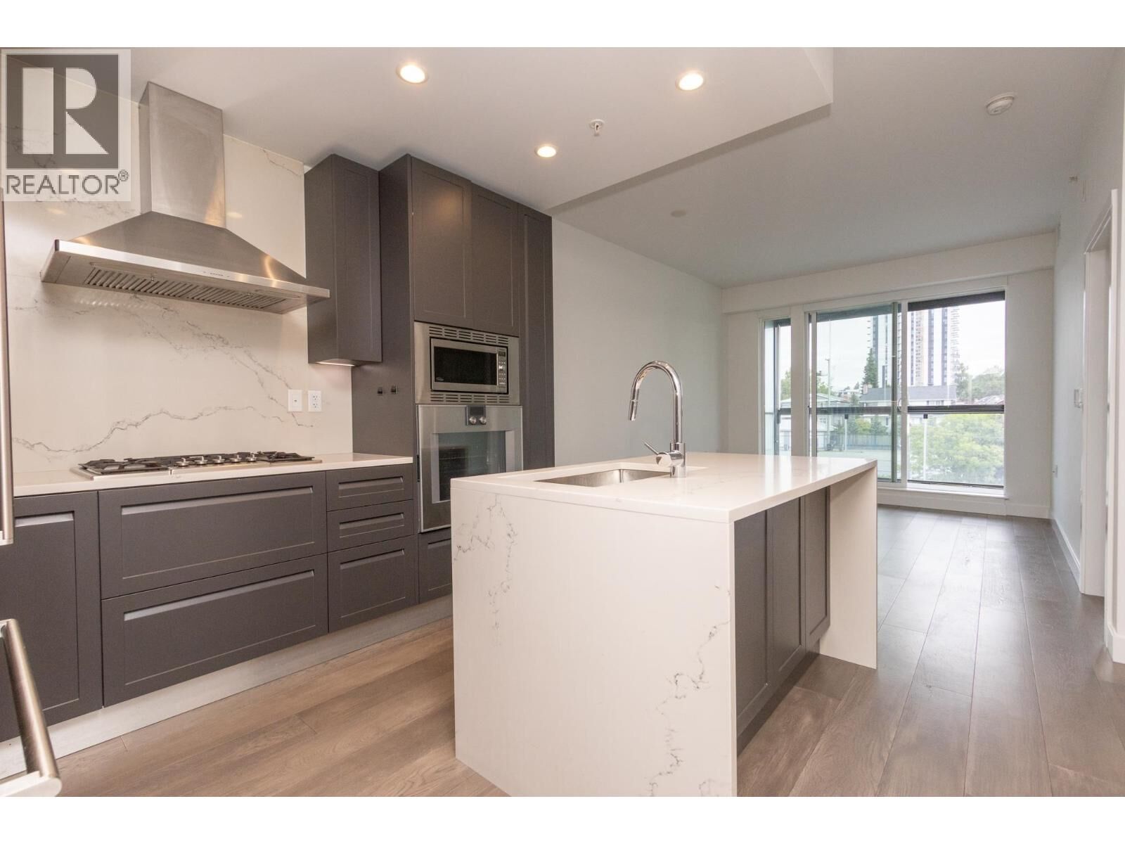Property Photo:  5733 Alberta Street 305  BC V5Y 0M3 