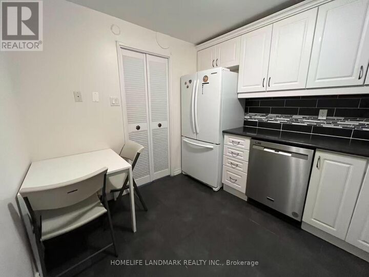 Property Photo:  3303 Don Mills Road 3405  ON M2J 4T6 