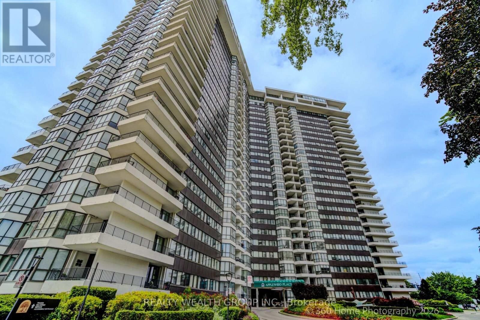 Property Photo:  1333 Bloor St Street 619  ON L4Y 3T6 