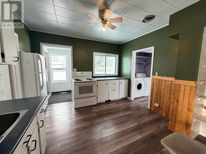 Property Photo: 107 Beamish Ave E ON P0T 1M0