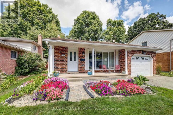 Property Photo:  219 Worthington Avenue  ON N5Z 4H9 