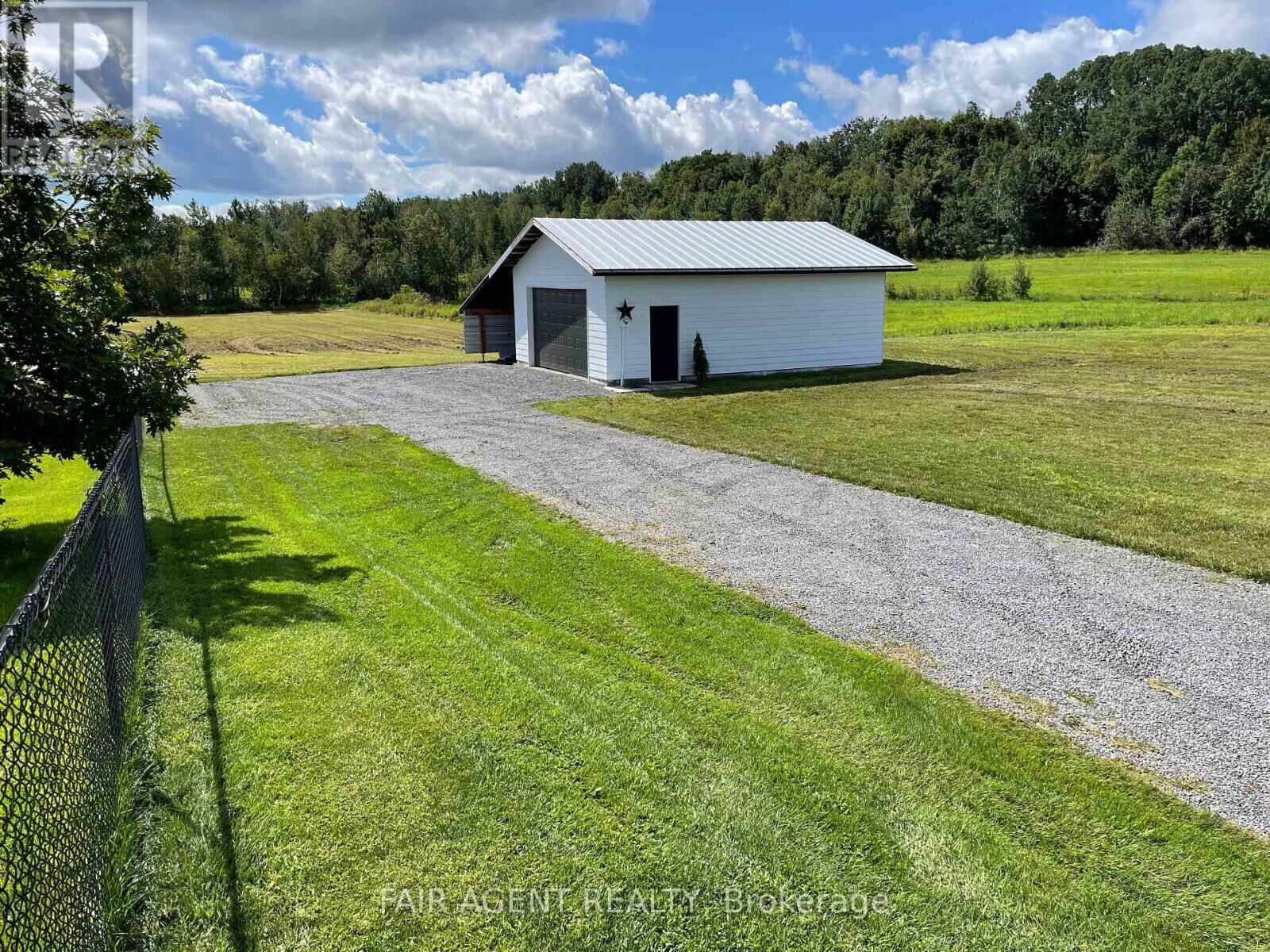 Property Photo:  2130 Du Golf Road  ON K0A 1N0 