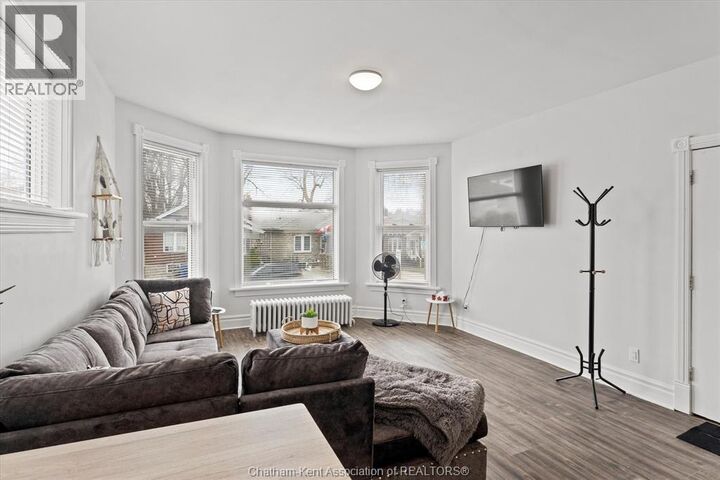 Property Photo:  135 William Street North 1  ON N7M 4L6 