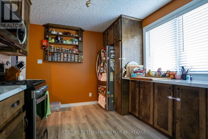 Property Photo: 381 Meridian Avenue ON P0J 1K0