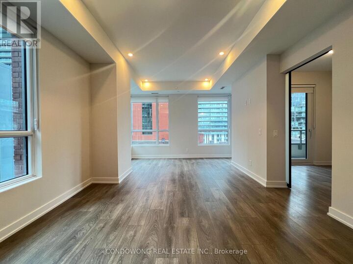 Property Photo:  108 Peter Street 816  ON M5V 0W2 