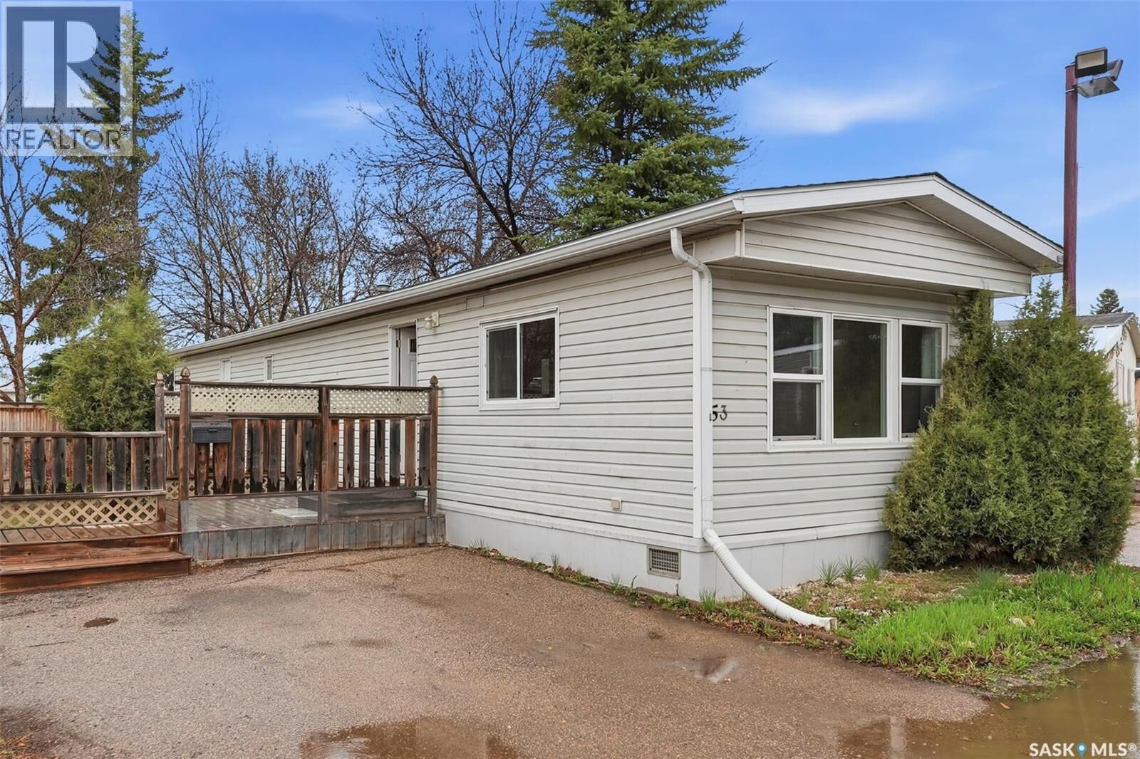 Property Photo:  53 219 Grant Street  SK S7N 2A5 