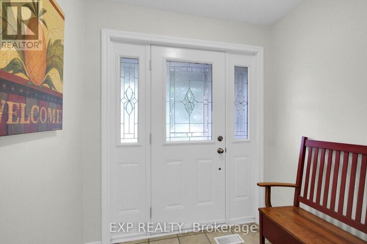 Property Photo:  40 Huntview Private 20  ON K1V 0M5 