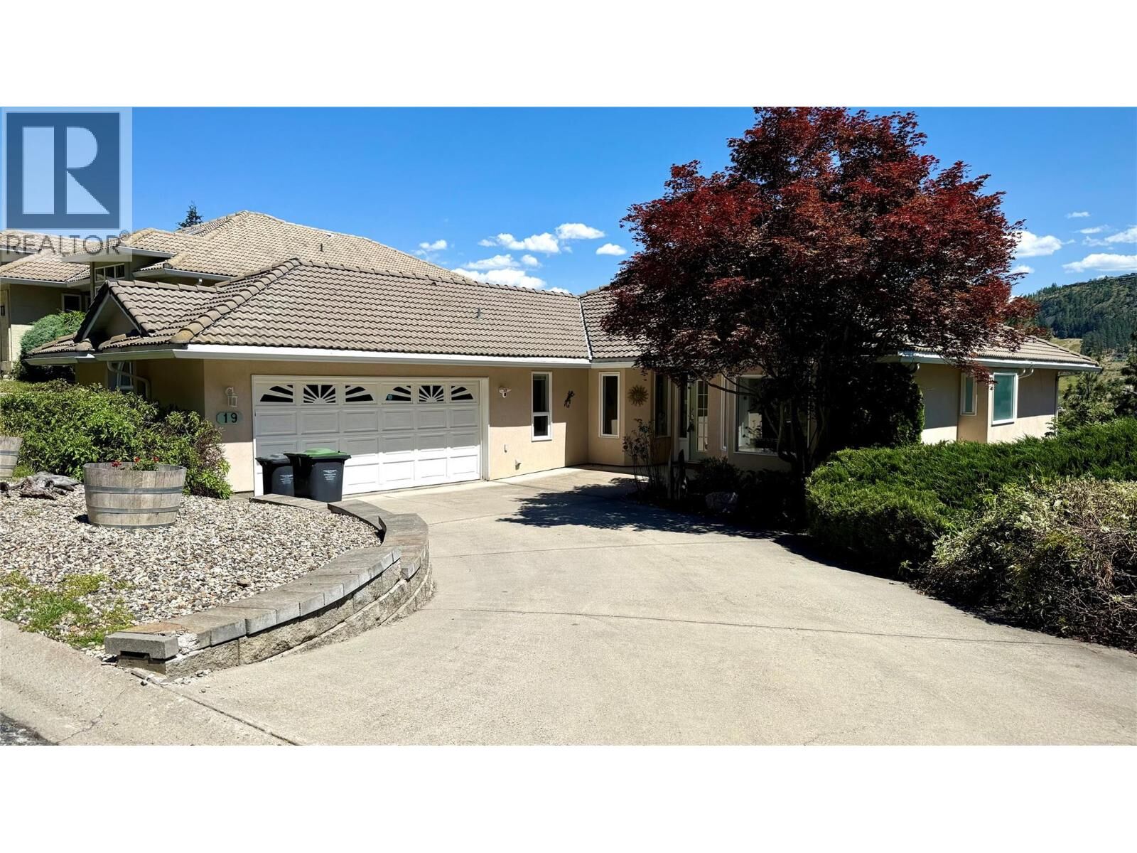 Property Photo: 452 Glen Pine Court 19 BC V1V 1W7