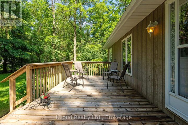 Property Photo:  20 Mactavesh Crescent  ON N0M 1G0 