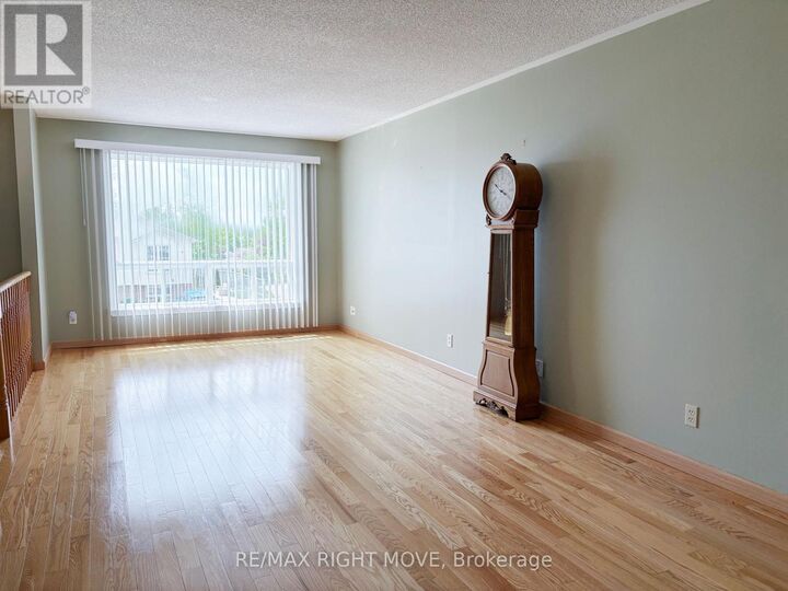 Property Photo:  20 Christine Place  ON L3V 7P1 