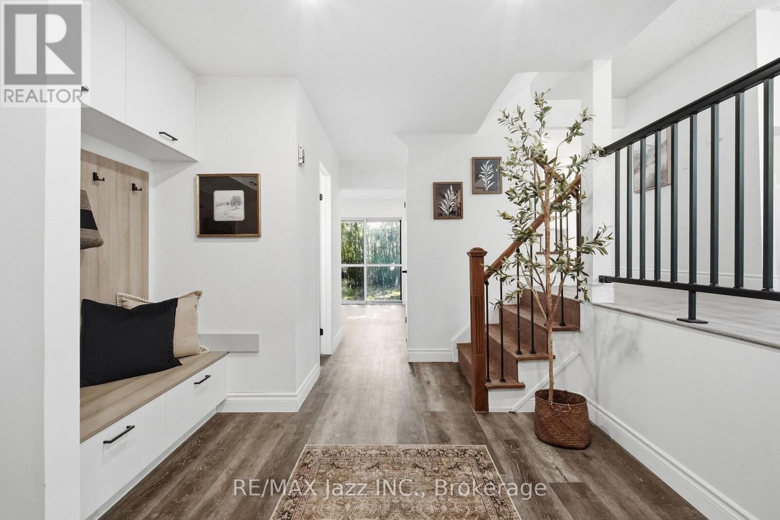 Property Photo:  50 Oakdale Drive  ON L1H 6X1 