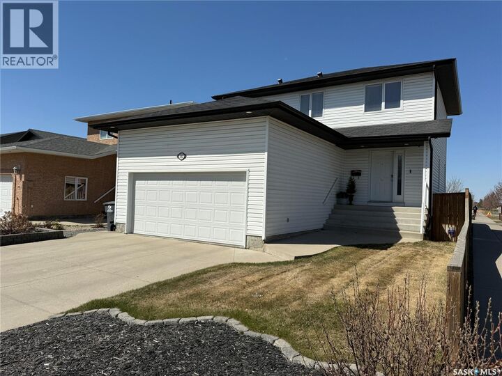 Property Photo:  3102 37th Street W  SK S7L 7H9 