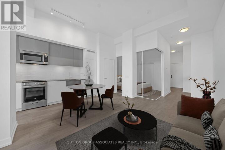 Property Photo:  270 Dufferin Street 213  ON M6K 0H8 