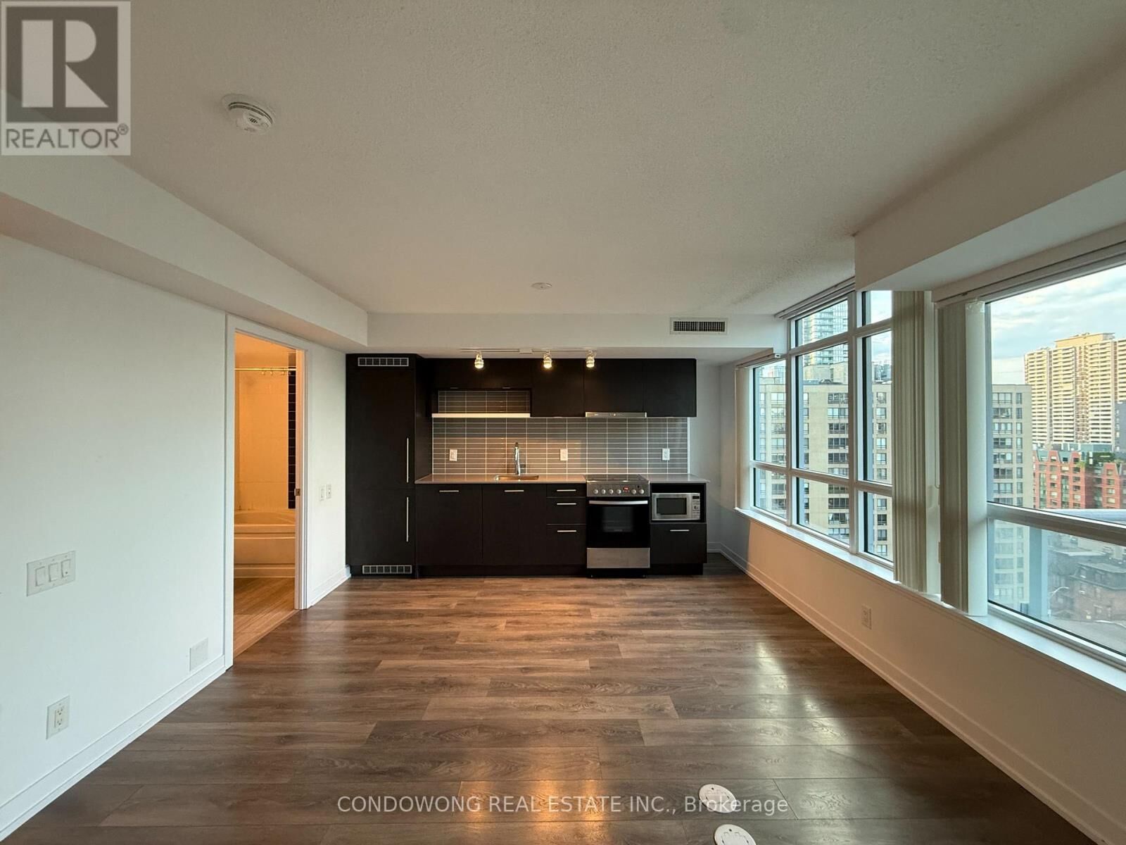 Property Photo:  365 Church Street 1408  ON M5B 0B5 
