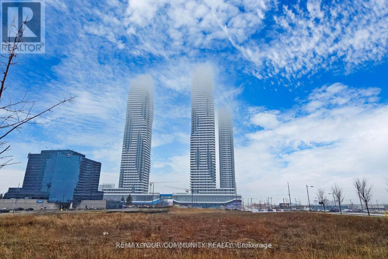 Property Photo:  225 Commerce Street 2807  ON L4K 0R1 
