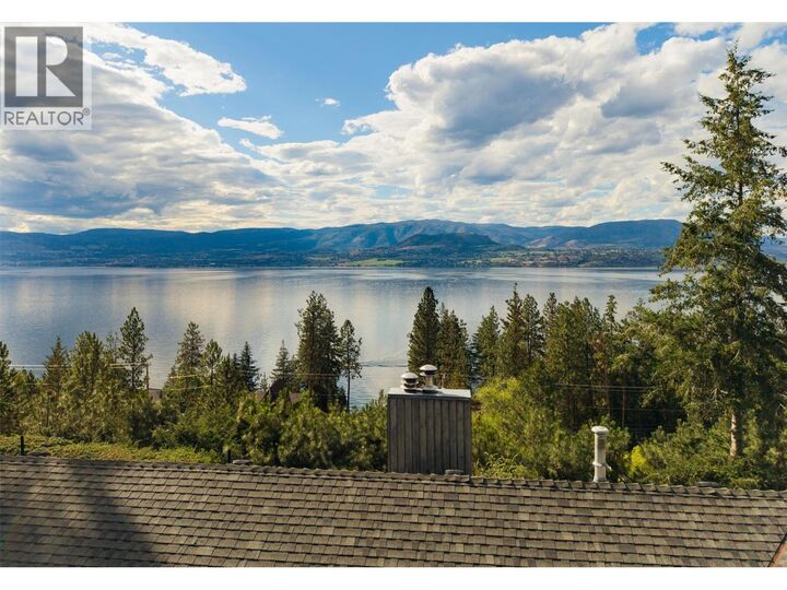 Property Photo: 424 Edgemont Court BC V1W 4J8