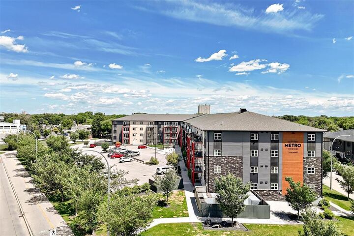 Property Photo: 670 Hugo Street South MB R3L 0P8