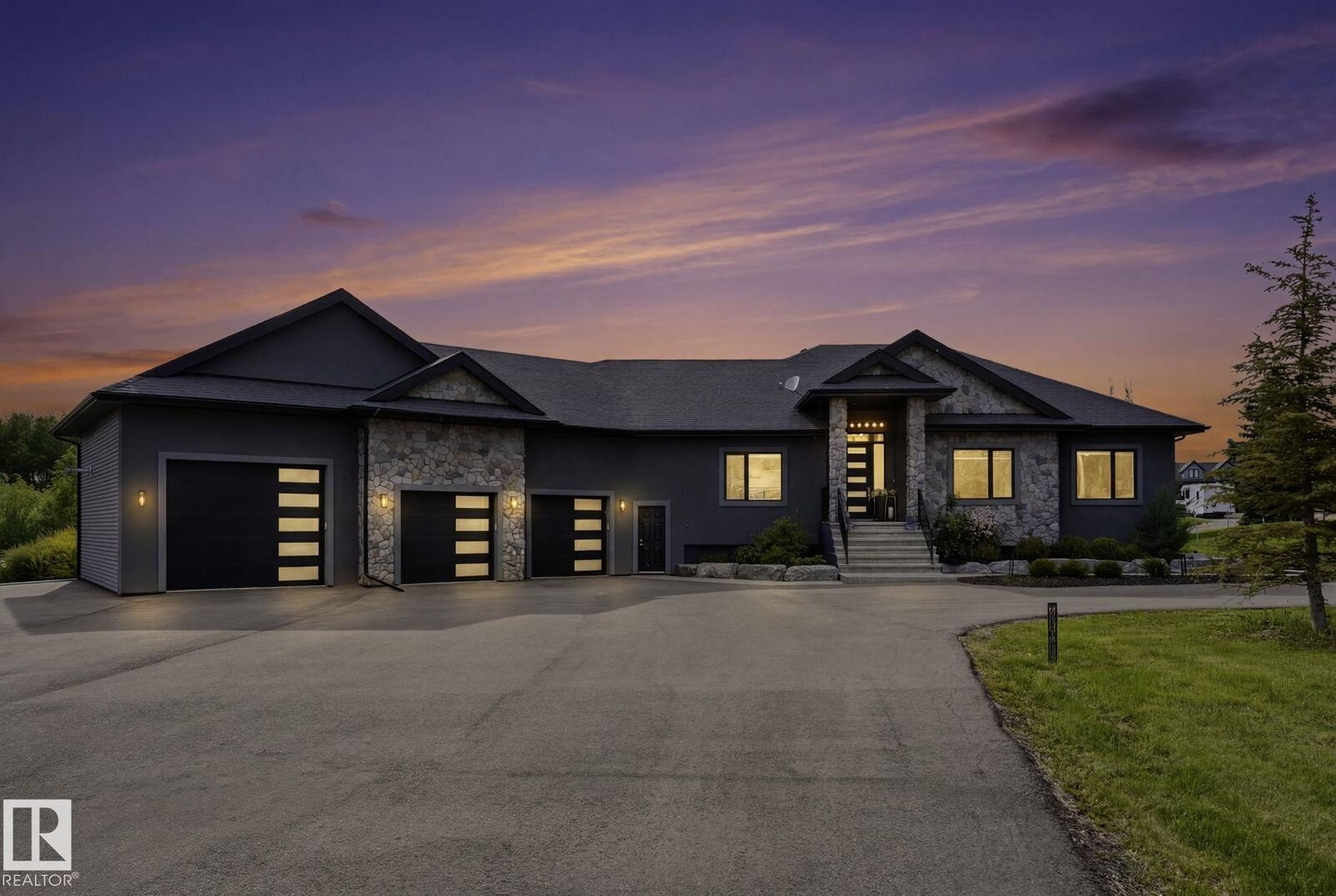 Property Photo: 50450 Rge Rd 222 190 AB T0B 3M2