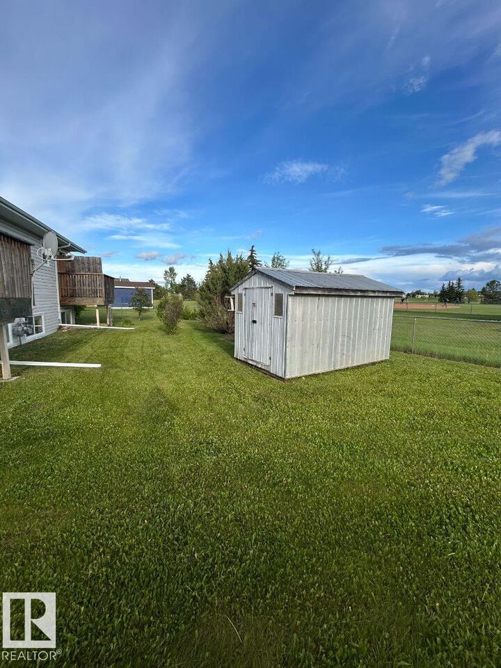 Property Photo:  10503A 109 Street  AB T7P 1A9 