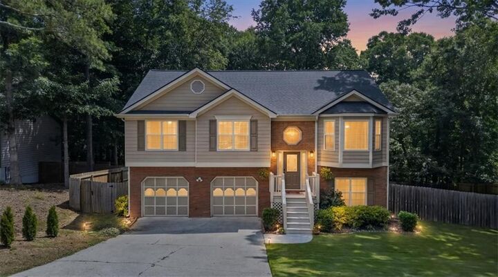 Property Photo: 4155 Gables Place GA 30519