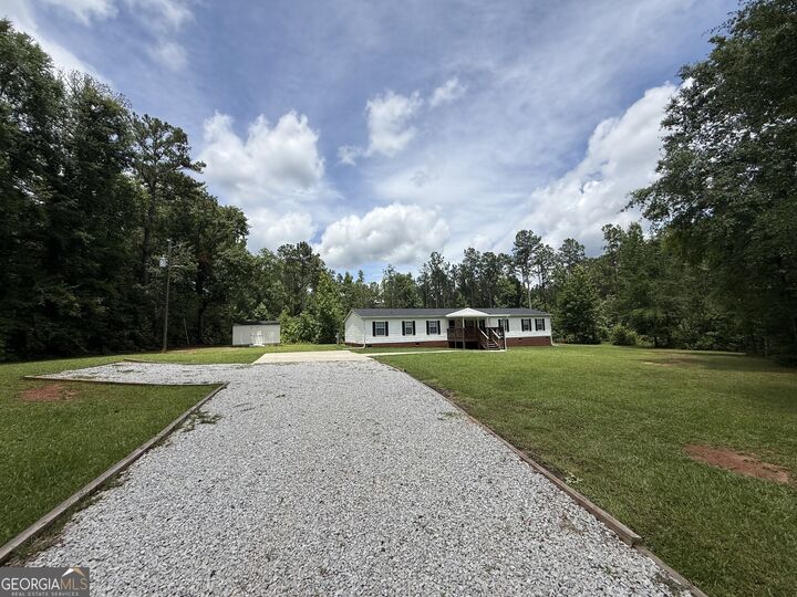 Property Photo: 3879 E White Oak Road GA 30802