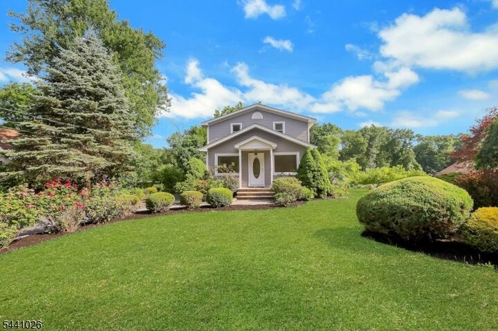 Property Photo: 32 Bellows Ln NJ 07082