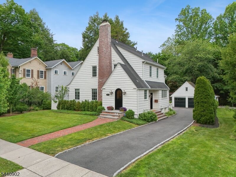 Property Photo:  27 Pine Grove Ave  NJ 07901 