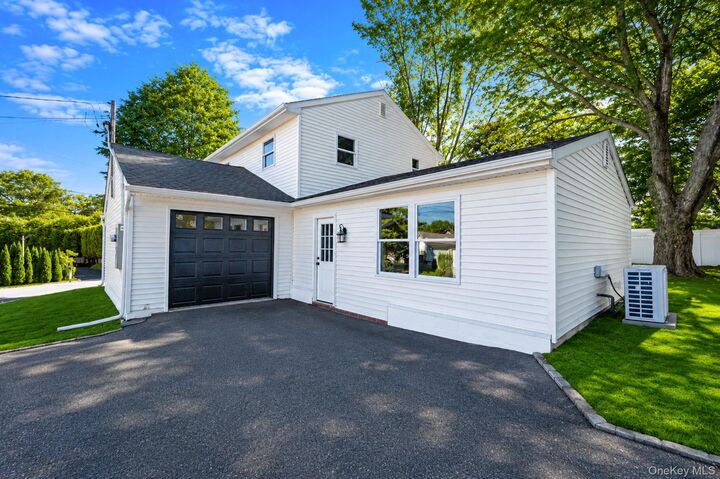 Property Photo:  18 Joyce Drive  NY 11901 