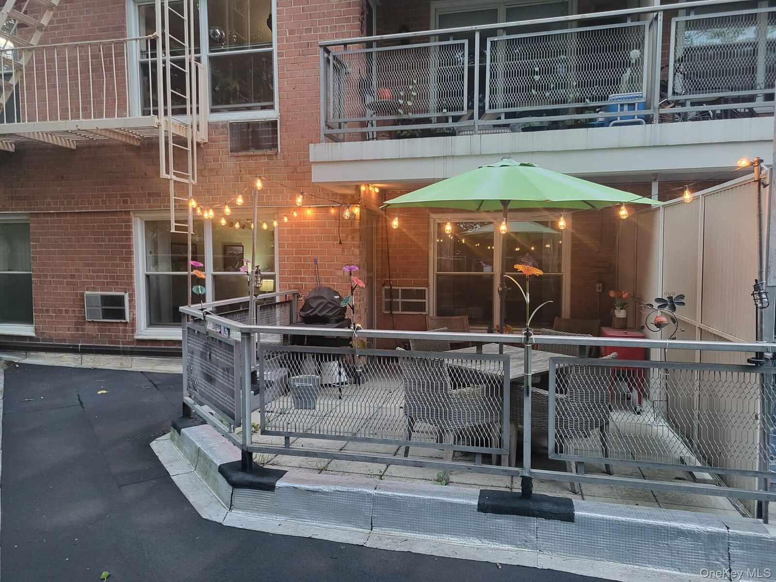 Property Photo:  177 E Hartsdale Avenue 2U  NY 10530 