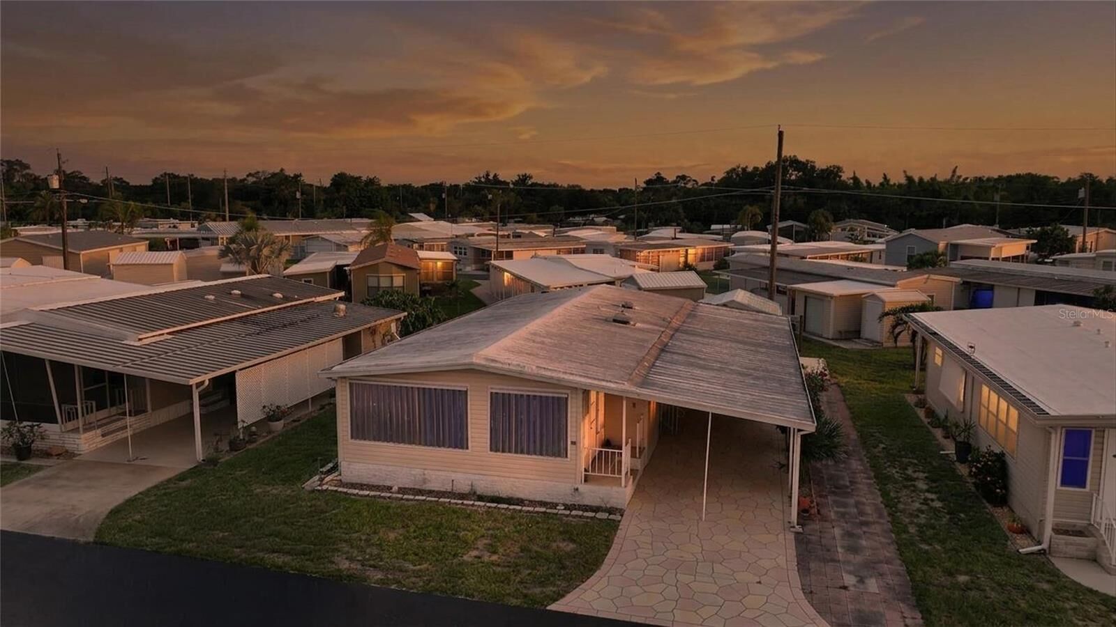 Property Photo:  3450 Grapefruit Lane  FL 33928 