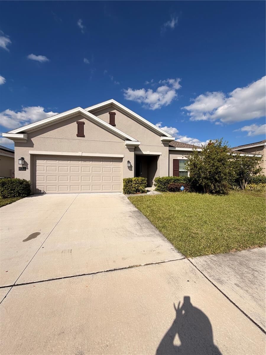 Property Photo: 832 Daring FL 33837