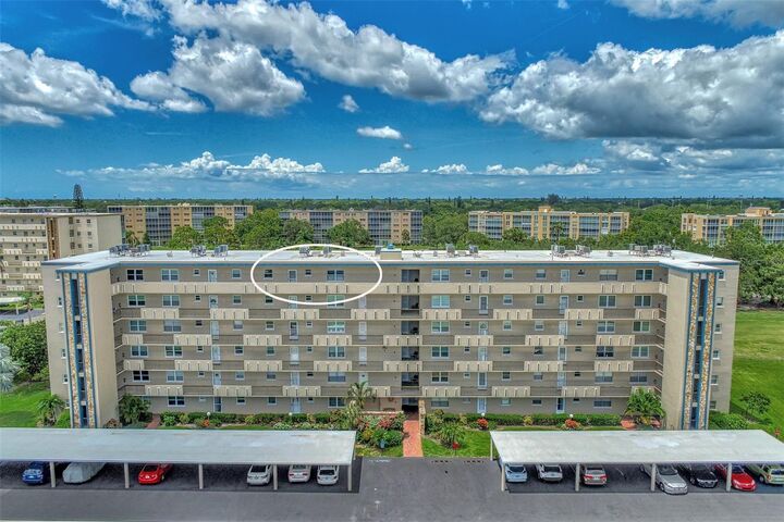 Property Photo:  3820 Ironwood Lane 603I  FL 34209 