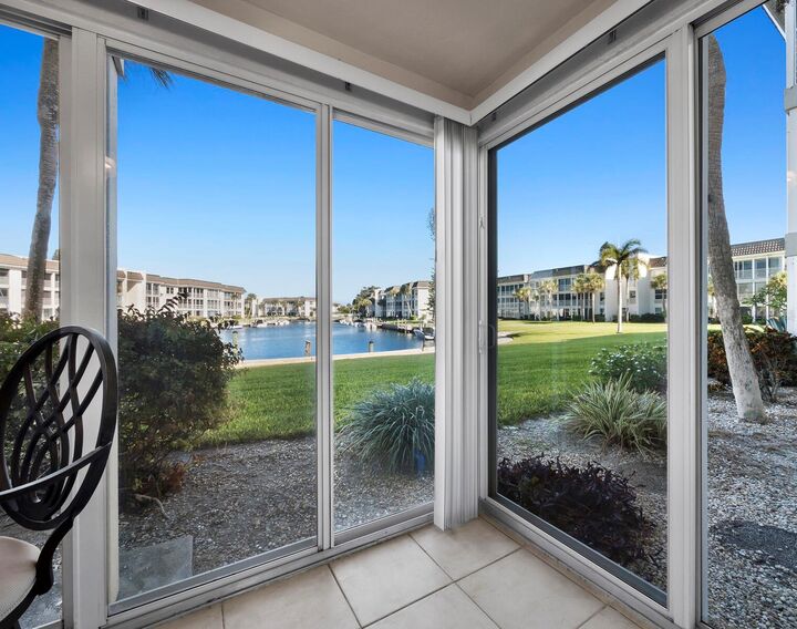 Property Photo: 4350 Chatham Drive 105 FL 34228