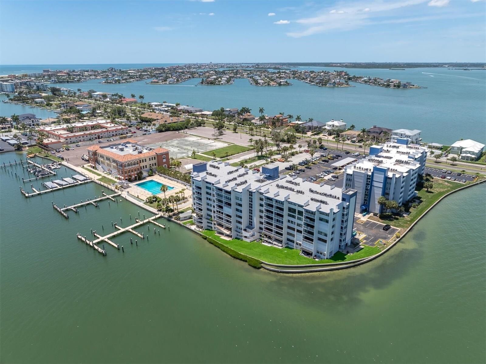 Property Photo:  450 Treasure Island Causeway 102  FL 33706 