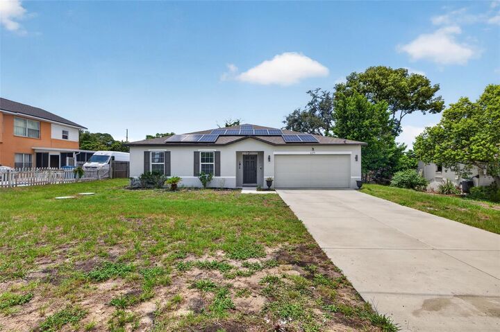 Property Photo:  6479 Grapewood Road  FL 34609 