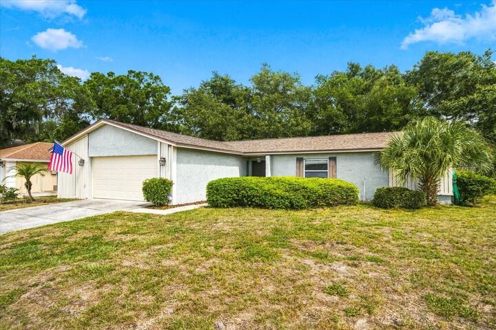 Property Photo: 16330 Bonneville Drive FL 33624