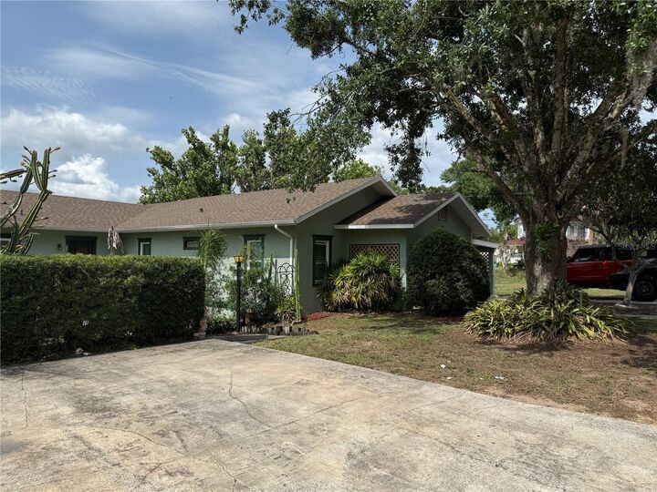 Property Photo: 534 W Osceola Street FL 34711