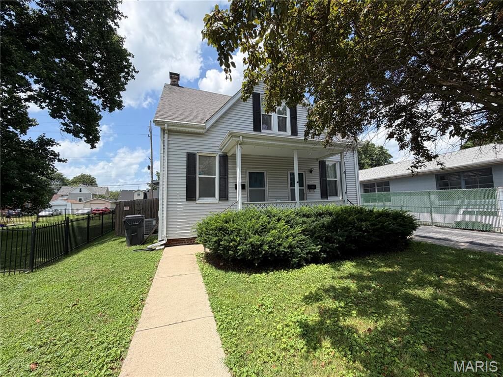 Property Photo: 1639-1641 N Charles Street IL 62221