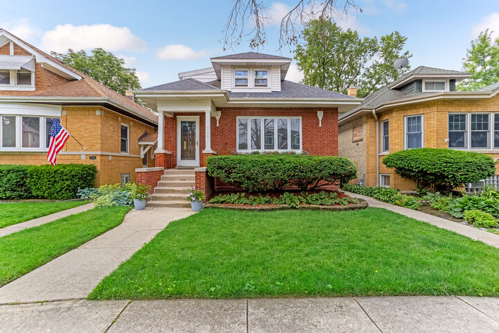 Property Photo:  6705 N Olympia Avenue N  IL 60631 