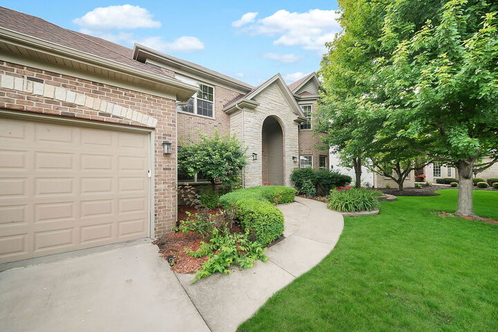 Property Photo: 1891 Raes Creek Drive IL 60490