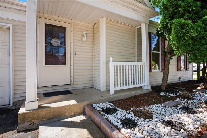 Property Photo:  2225 Highfield Lane  IL 60504 